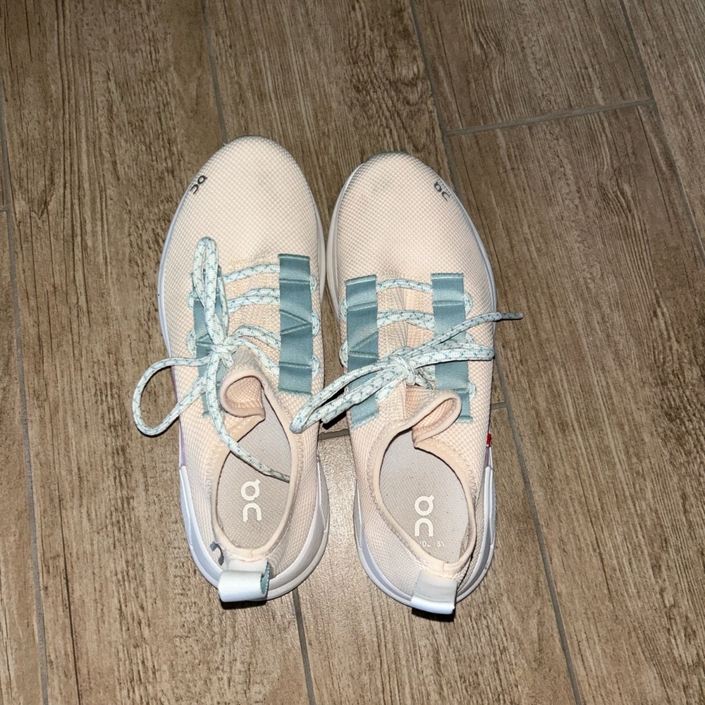 Pink Onclouds perfect condition